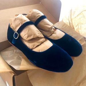 NEW IN BOX Dôen Mary Jane Slipper in Bluette